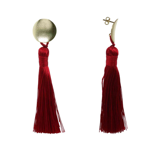 Aros Enchapados en Oro Placas Satinadas con Borlas Rojas