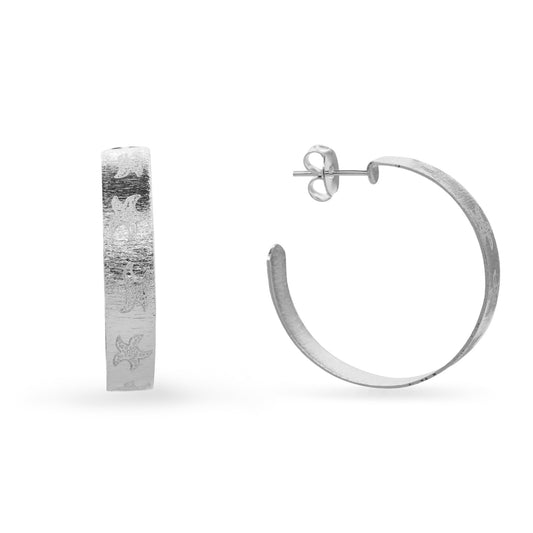 Aros Enchapados en Plata Argollas Medianas Satinadas con Grabado de Mar
