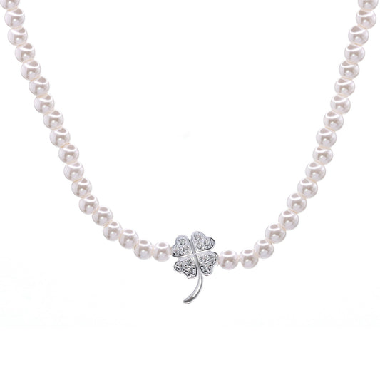 Collar de Plata - Clásico de Perlas y Dije Trébol con Circones