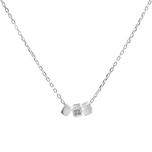 Collar de Plata Tres Pequeños Cubos con Circones