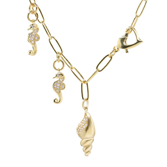 Collar Enchapado en Oro Broche Corazón con Caballitos de Mar con Circones