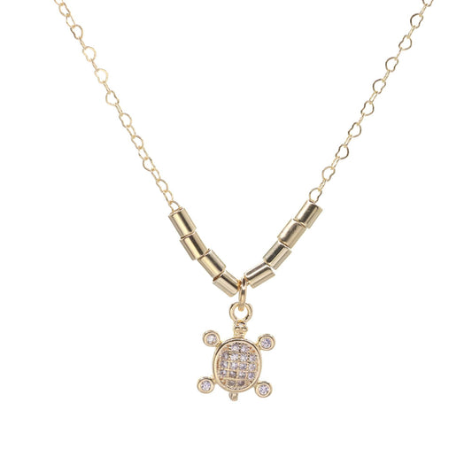 Collar Enchapado en Oro Eslabones de Corazón con Dije Tortuga y Terminales Dorados
